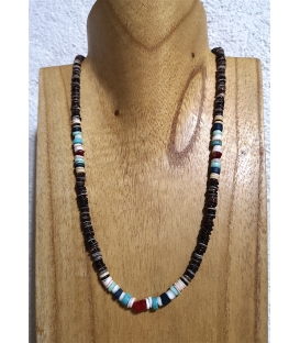 Collier en perles de coquillages