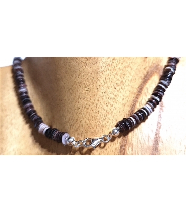 Collier en perles de coquillages