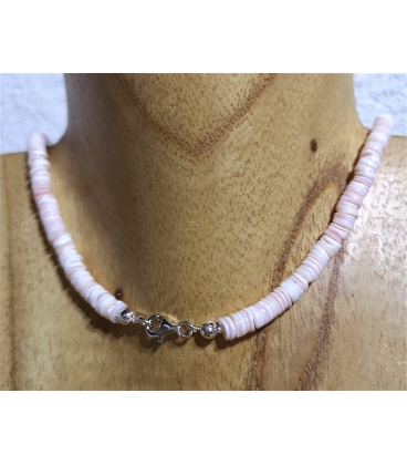 Collier en perles de coquillages