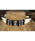 Collier en os et perles