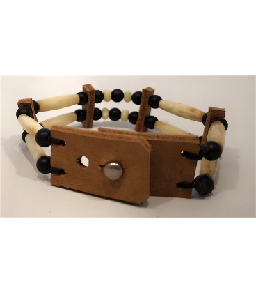 Bracelet en os et perles