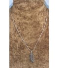 Collier fin avec pendentif plume