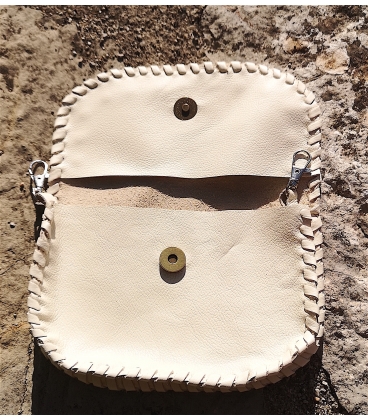 Pochette demie lune en cuir blanc