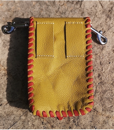 Pochette droite en cuir