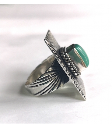 Bague rectangulaire et sa turquoise