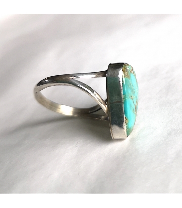 Bague triangle et sa turquoise