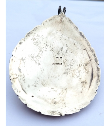 Pendentif griffe d'ours Corail et turquoises