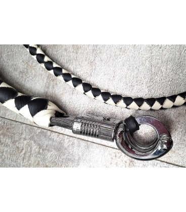 Ensemble fouet "whips" et lacet portefeuille assorti