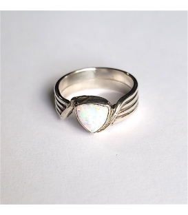 Bague opale triangle