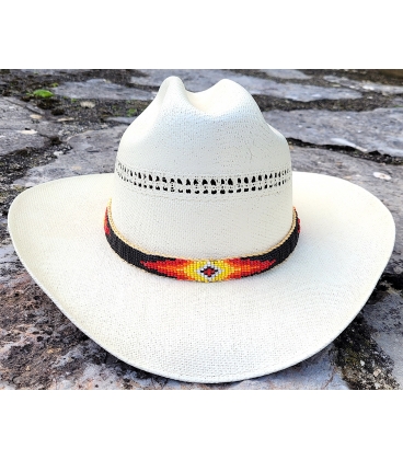 Tour de chapeau perlé sur cuir