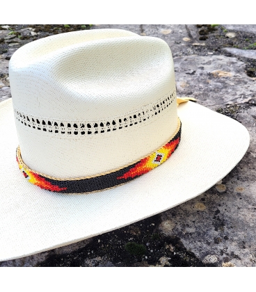 Tour de chapeau perlé sur cuir