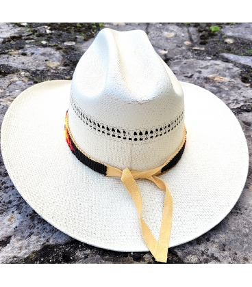 Tour de chapeau perlé sur cuir