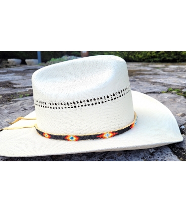 Tour de chapeau perlé sur cuir