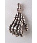 Pendentif main squelette