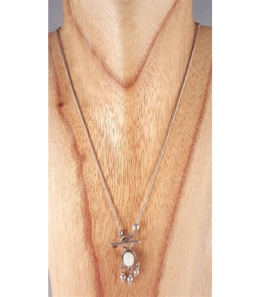 Collier avec une opale