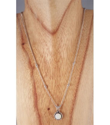 Collier avec une Opale