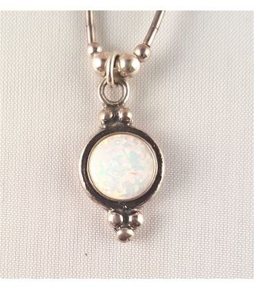 Collier avec une Opale