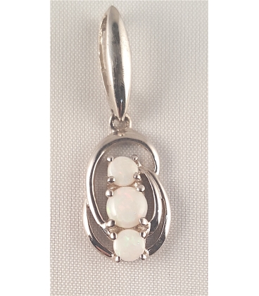 Pendentif avec Opale