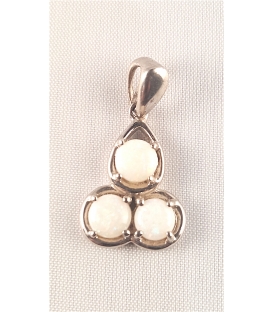 Pendentif avec opale