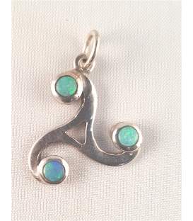 Pendentif avec trois opales