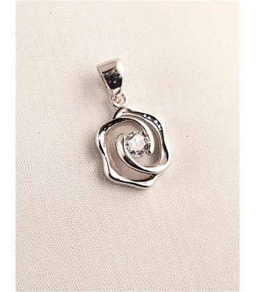 Pendentif en forme de rose
