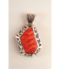 Pendentif avec Corail serti