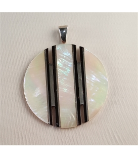 Pendentif en nacre