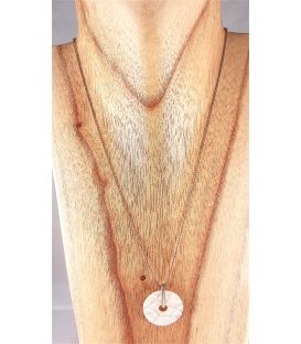Collier avec pendentif en nacre