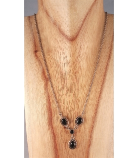Collier en argent avec un pendentif en onyx