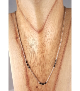 Collier fin en argent et perles d'onyx